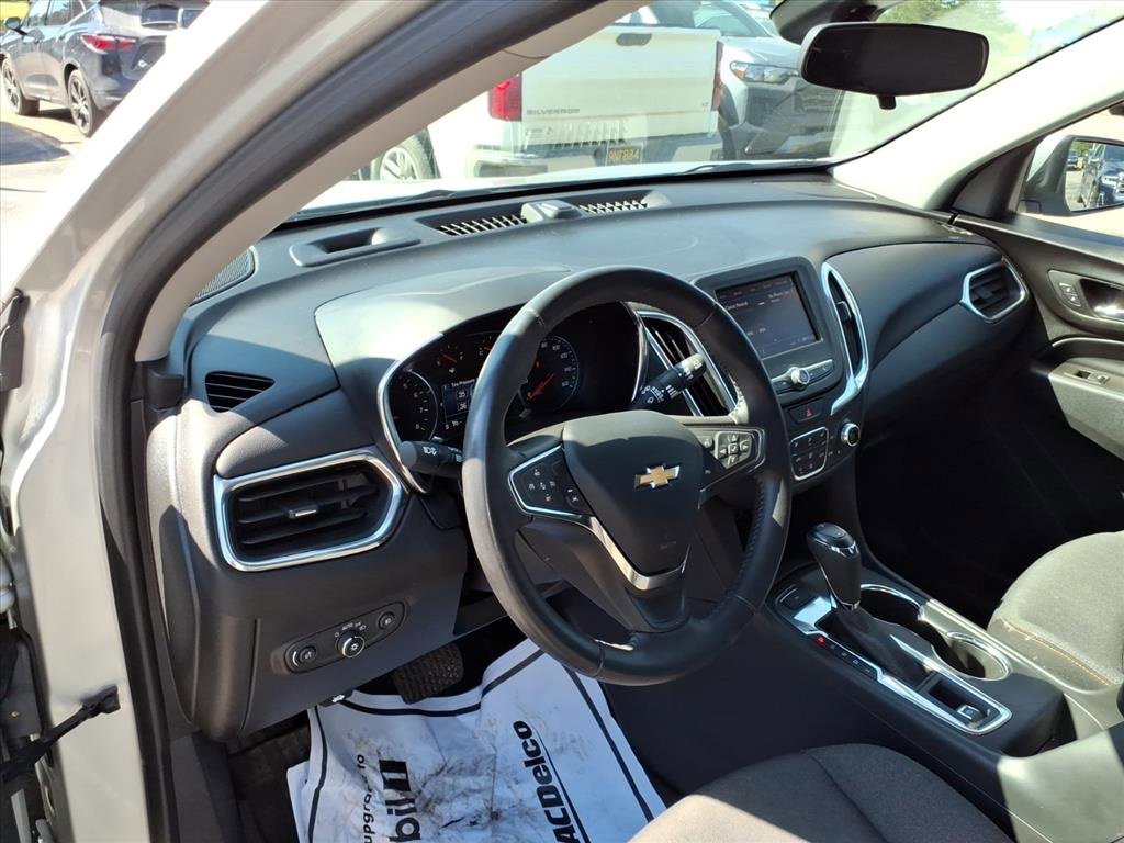 2021 Chevrolet Equinox LT photo 11