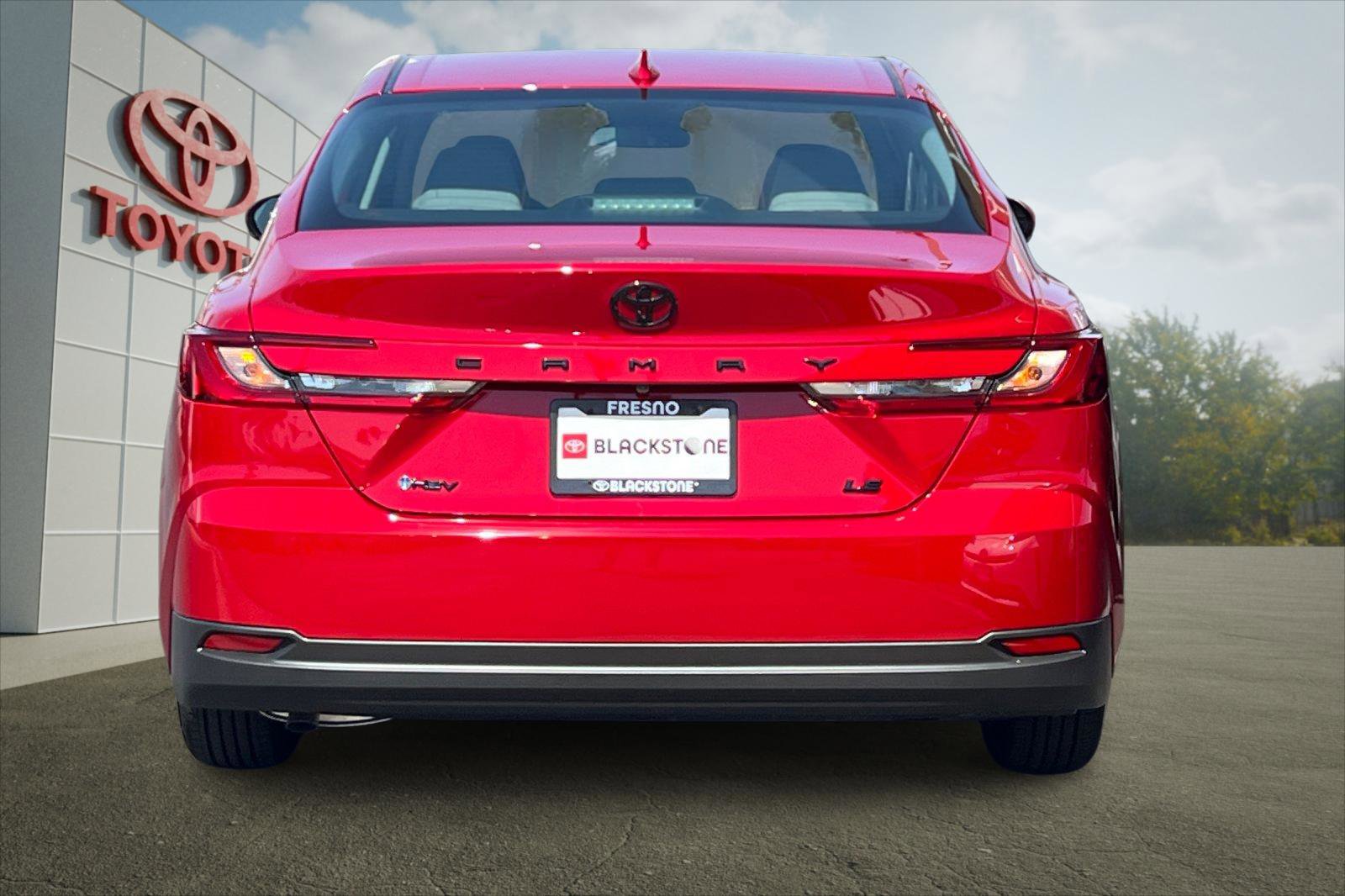 2025 Toyota Camry LE photo 4