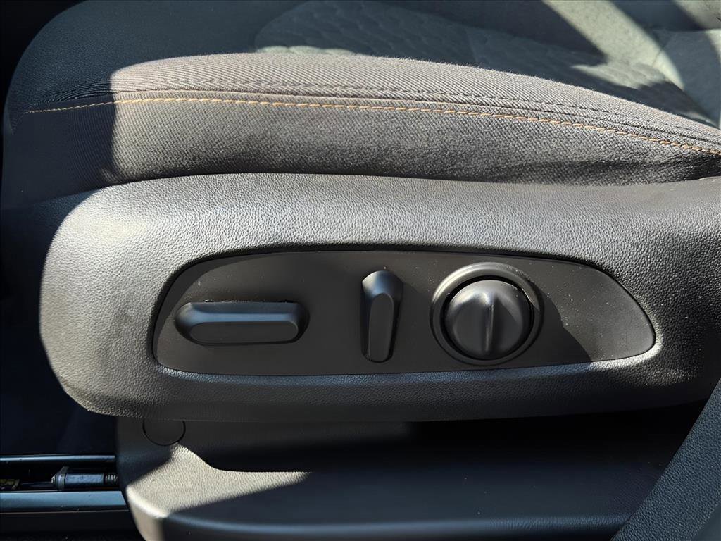 2021 Chevrolet Equinox LT photo 21