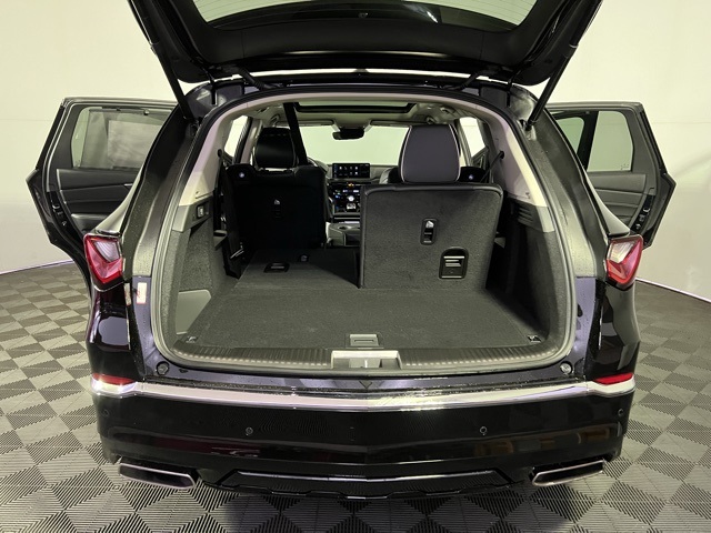 2026 Acura MDX SH-AWD Advance photo 18