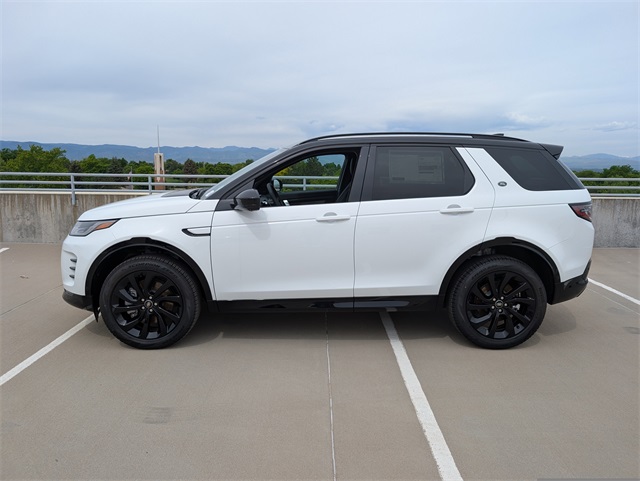 2025 Land Rover Discovery Sport SE photo 3