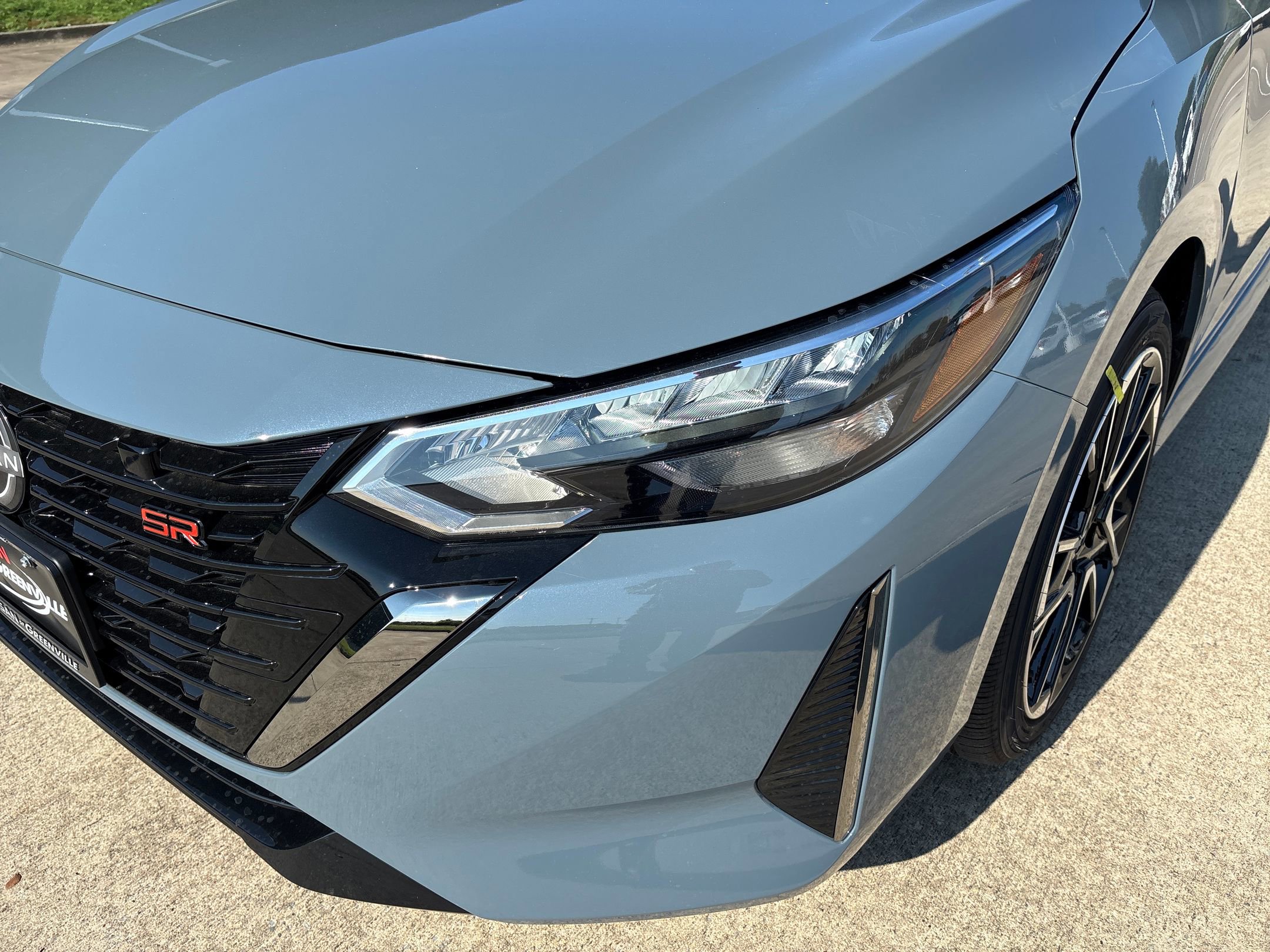 2025 Nissan Sentra SR photo 11