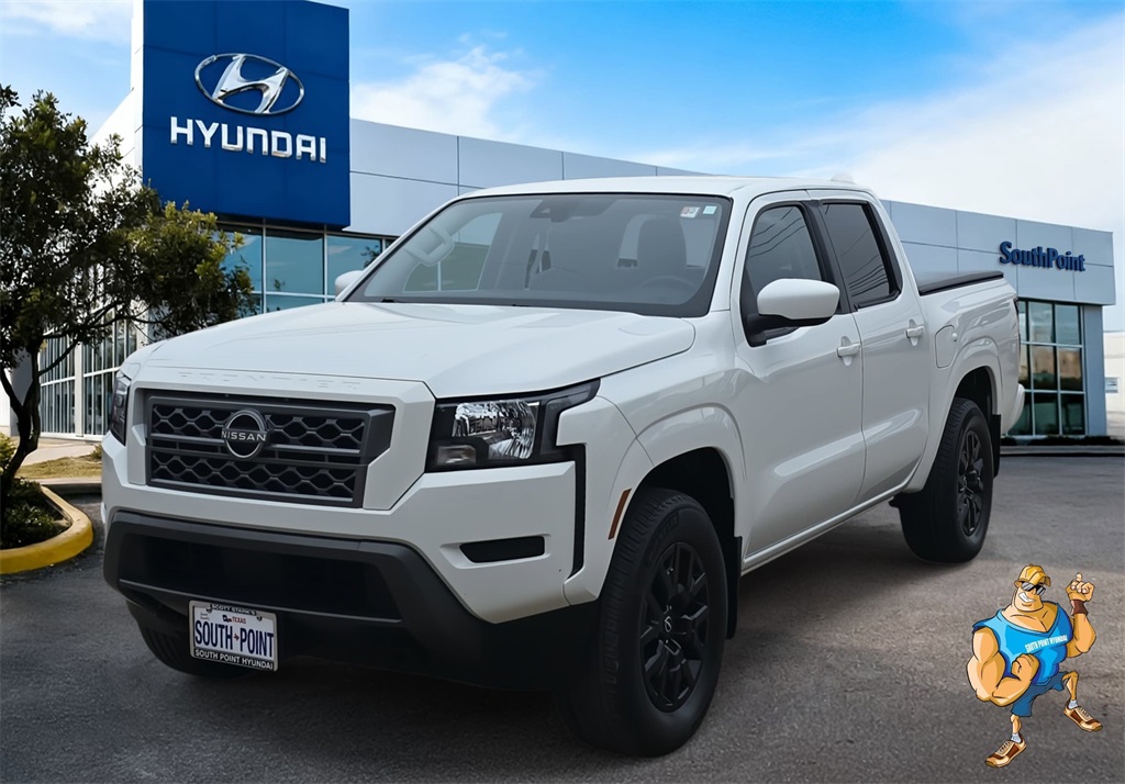 2022 Nissan Frontier SV's photo