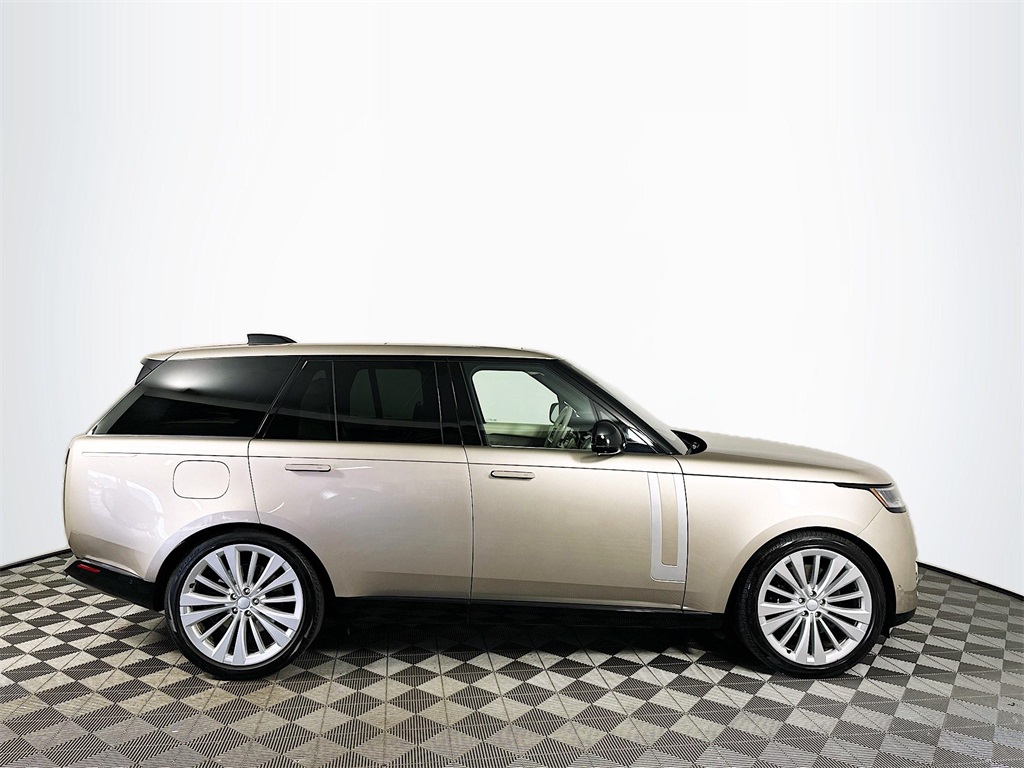 2023 Land Rover Range Rover First Edition photo 4