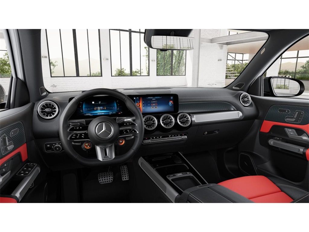 2025 Mercedes Benz GLB 35 AMG 4MATIC photo 3