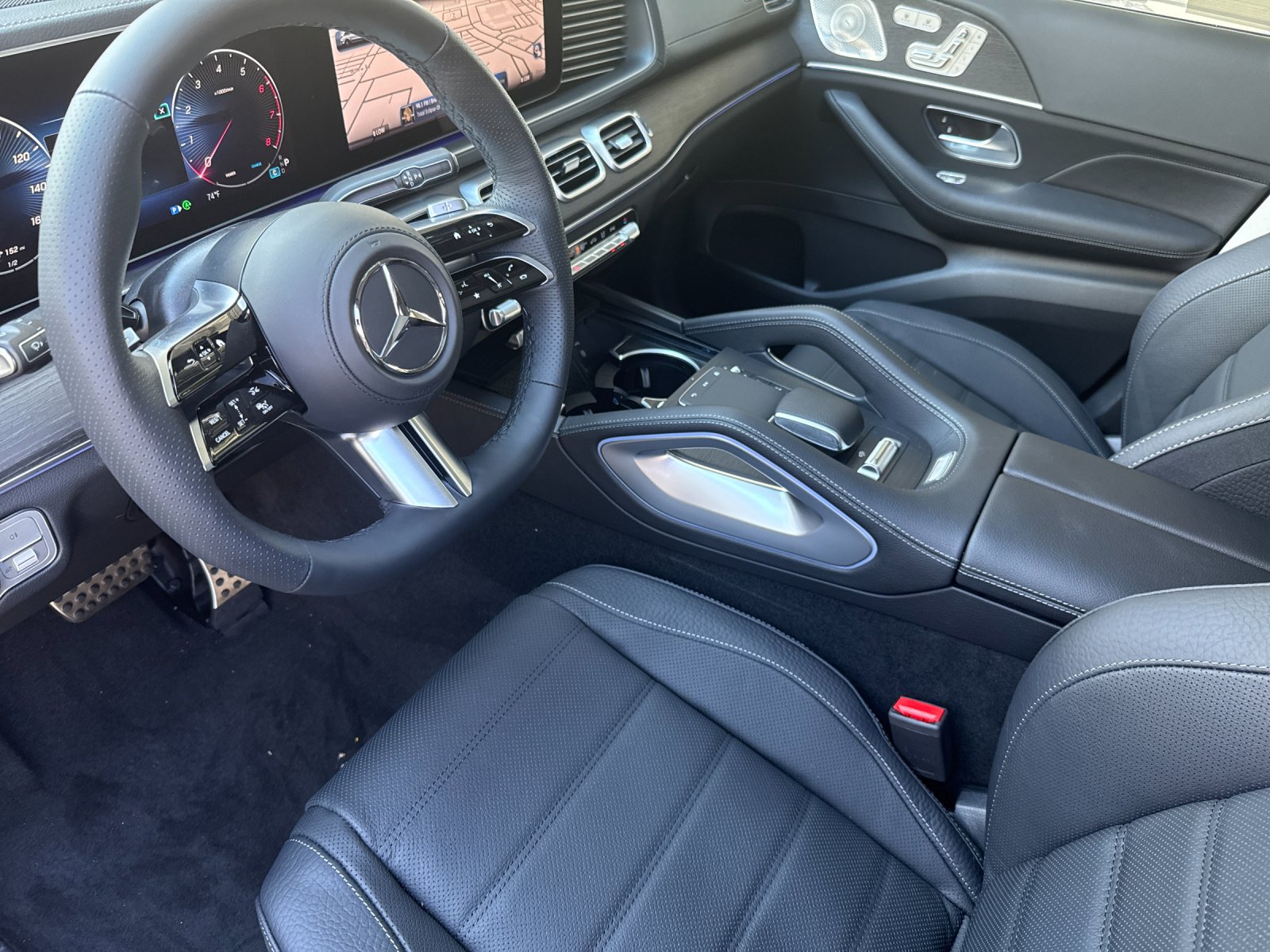 2026 Mercedes Benz GLS 450 4MATIC photo 8