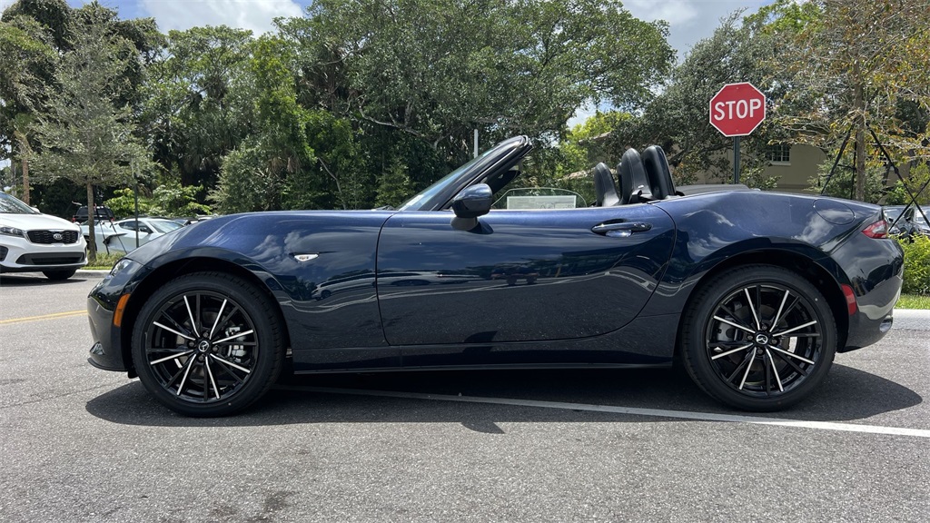 2025 Mazda MX-5 Miata Miata Grand Touring photo 23