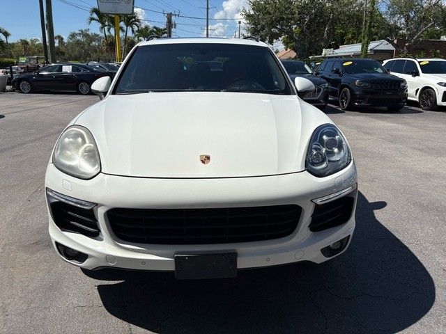 2017 Porsche Cayenne Platinum Edition photo 2