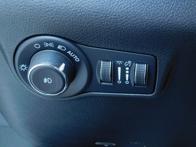 2022 Jeep Compass Latitude photo 25
