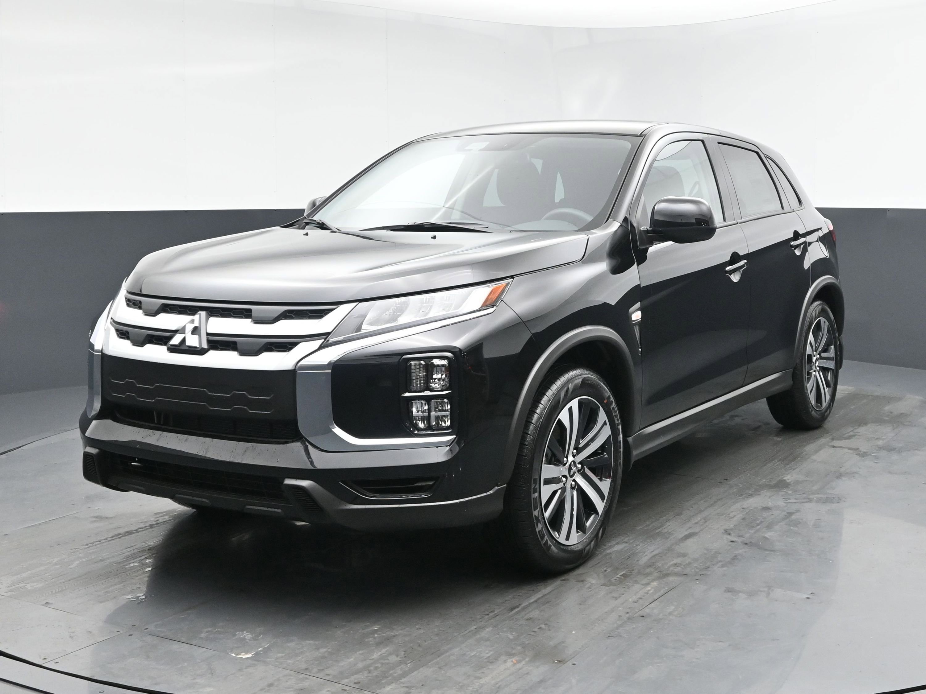 2026 Mitsubishi Outlander Sport ES's photo