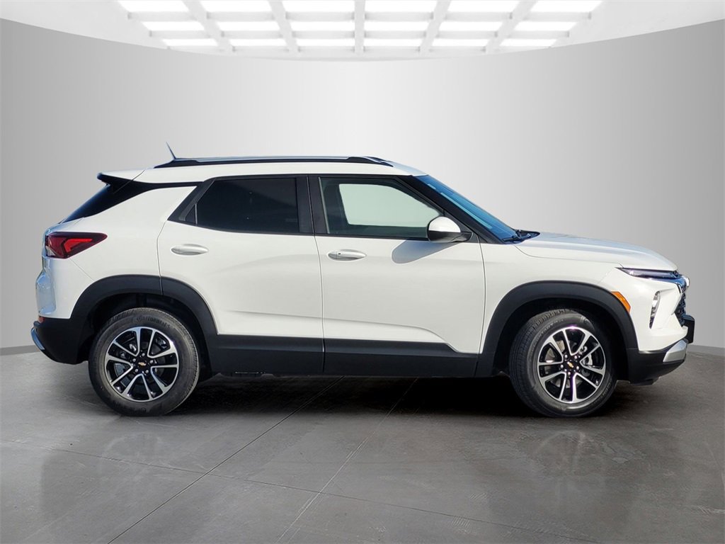 2026 Chevrolet Trailblazer LT photo 4