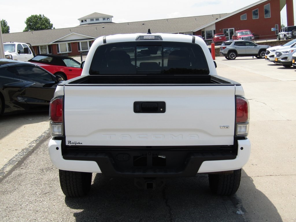 2023 Toyota Tacoma Double Cab V6 photo 3
