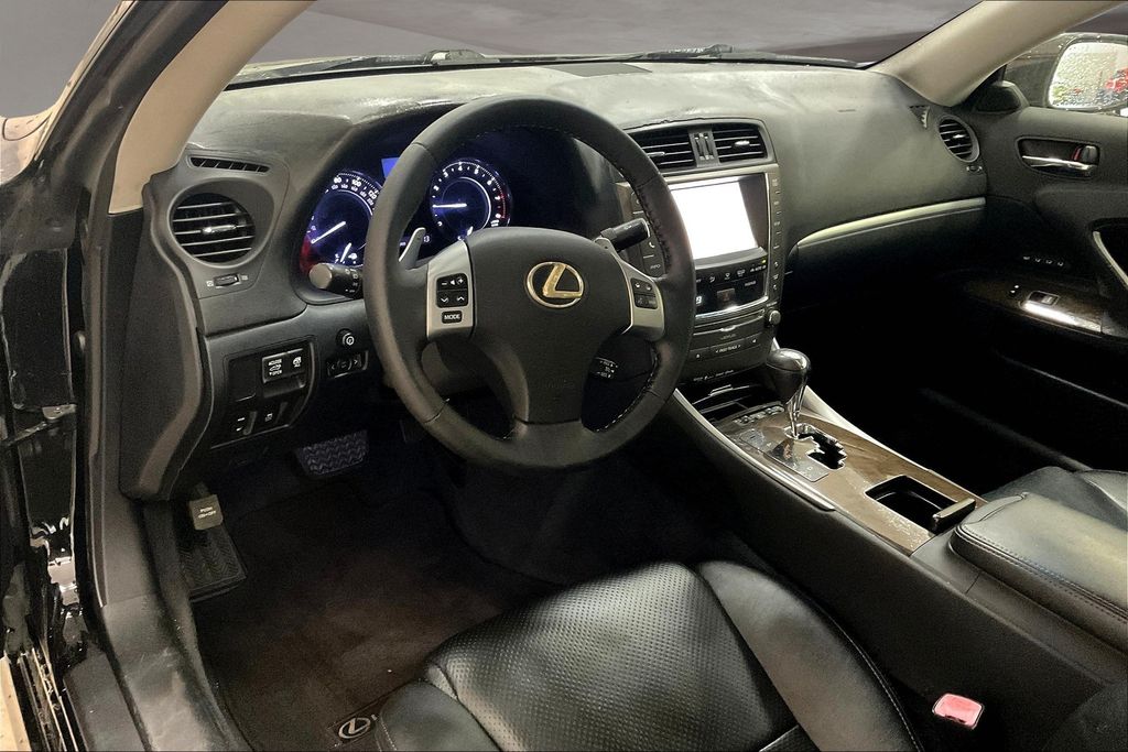 2014 Lexus IS 350C photo 11