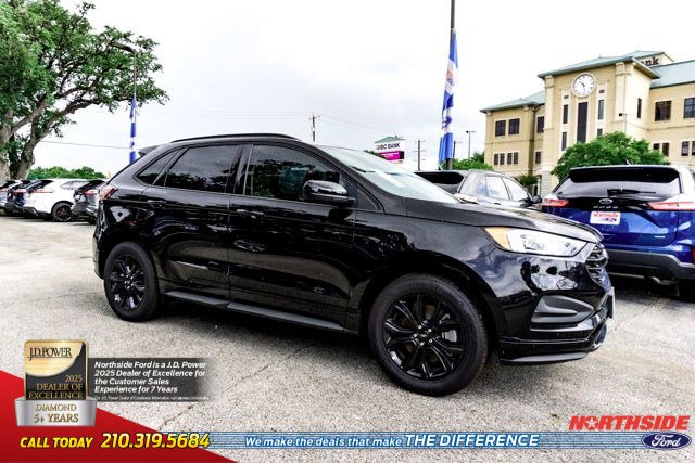 2024 Ford Edge SE's photo