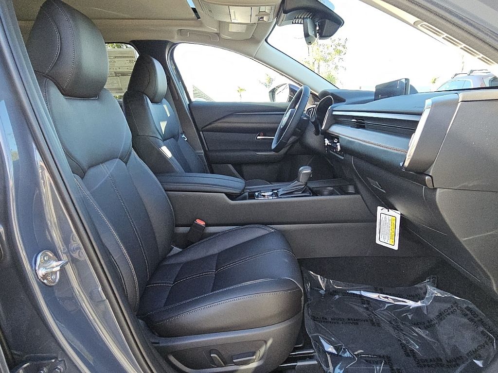 2025 Mazda CX-50 Premium Plus photo 2
