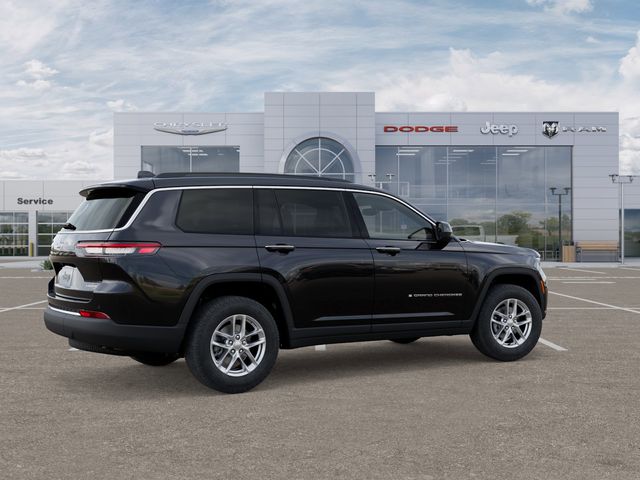 2025 Jeep Grand Cherokee Laredo photo 4