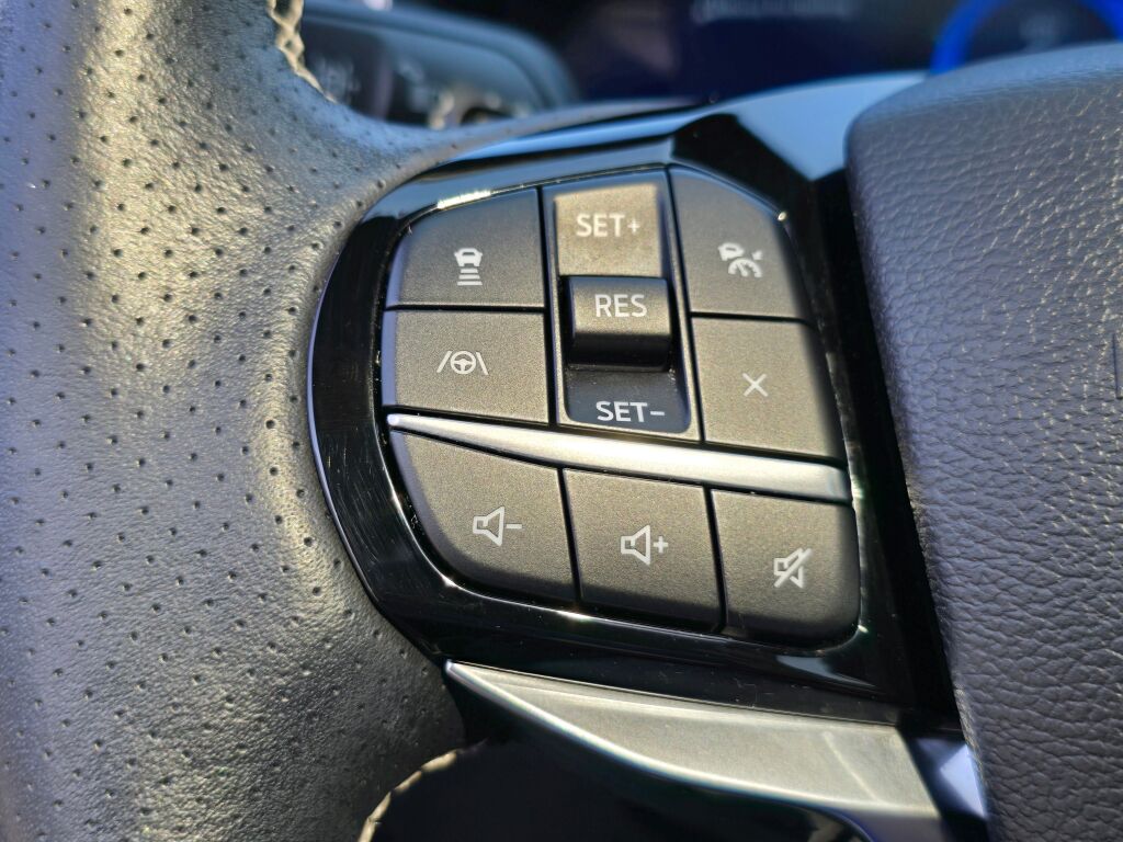2023 Ford Explorer ST photo 25