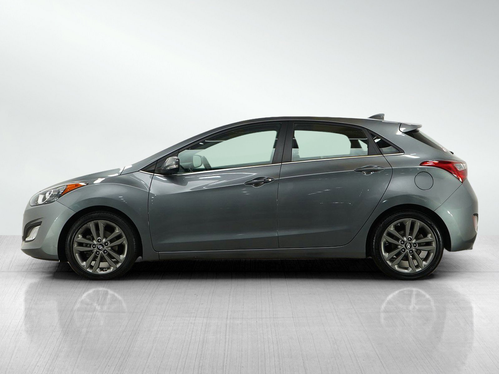 Used 2016 Hyundai Elantra GT Base with VIN KMHD35LH5GU308612 for sale in Burnsville, Minnesota