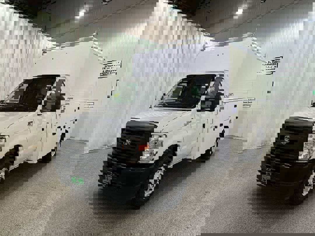 2026 Ford E-350 Base photo 4