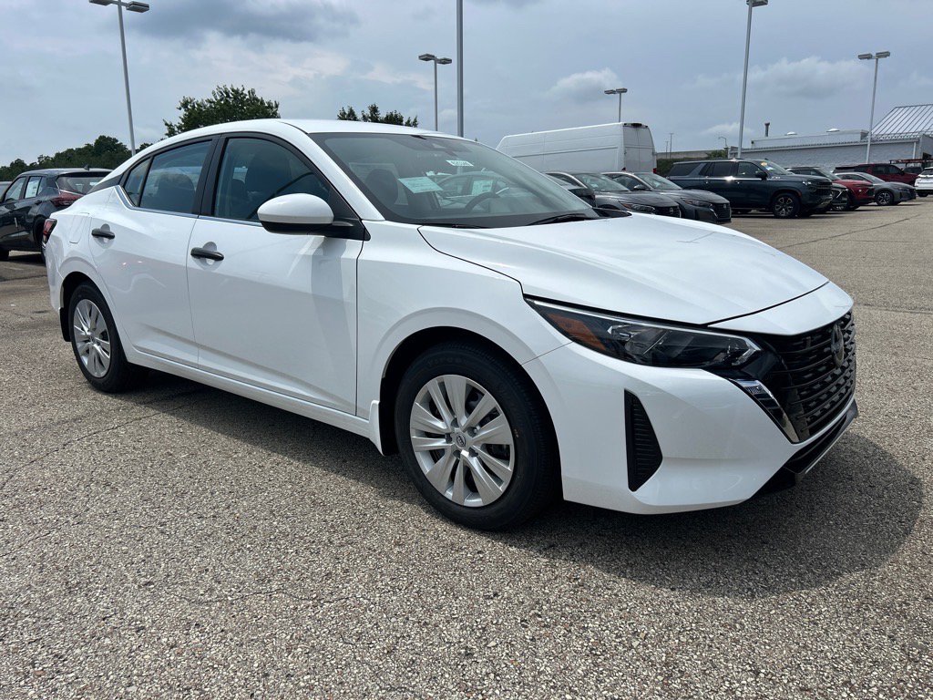 2025 Nissan Sentra S's photo