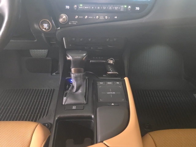 2022 Lexus ES 350 photo 15