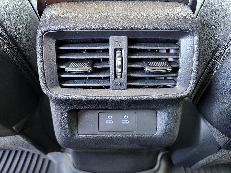 2025 Nissan Murano SV photo 11