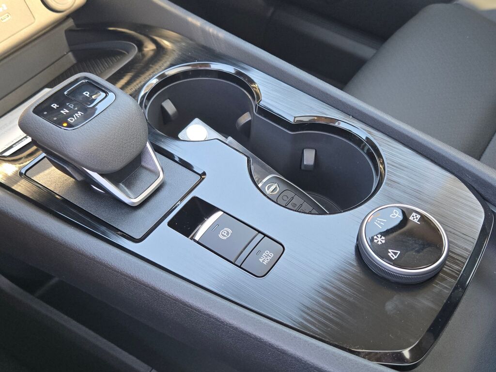 2026 Nissan Rogue SV photo 25