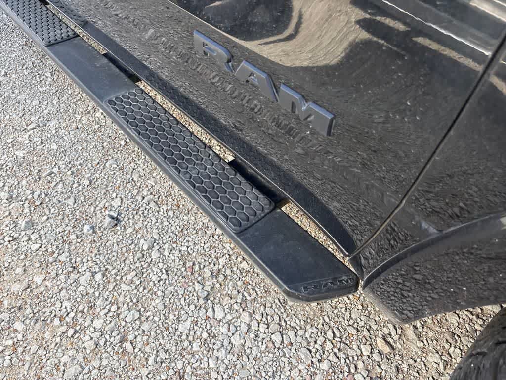 2019 Ram 1500 Laramie photo 12