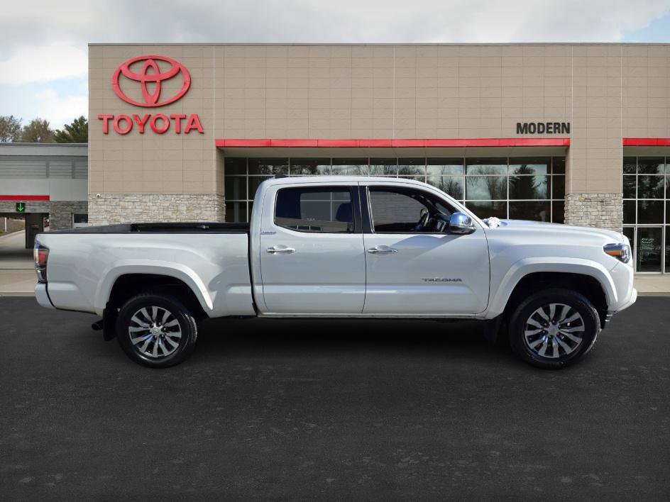 2021 Toyota Tacoma Limited 4x4 photo 4