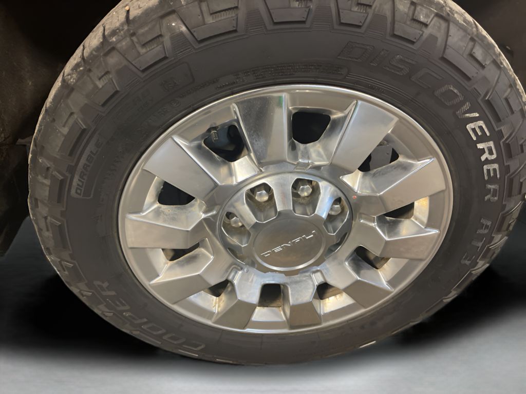 2018 Gmc Sierra 2500 Denali photo 27