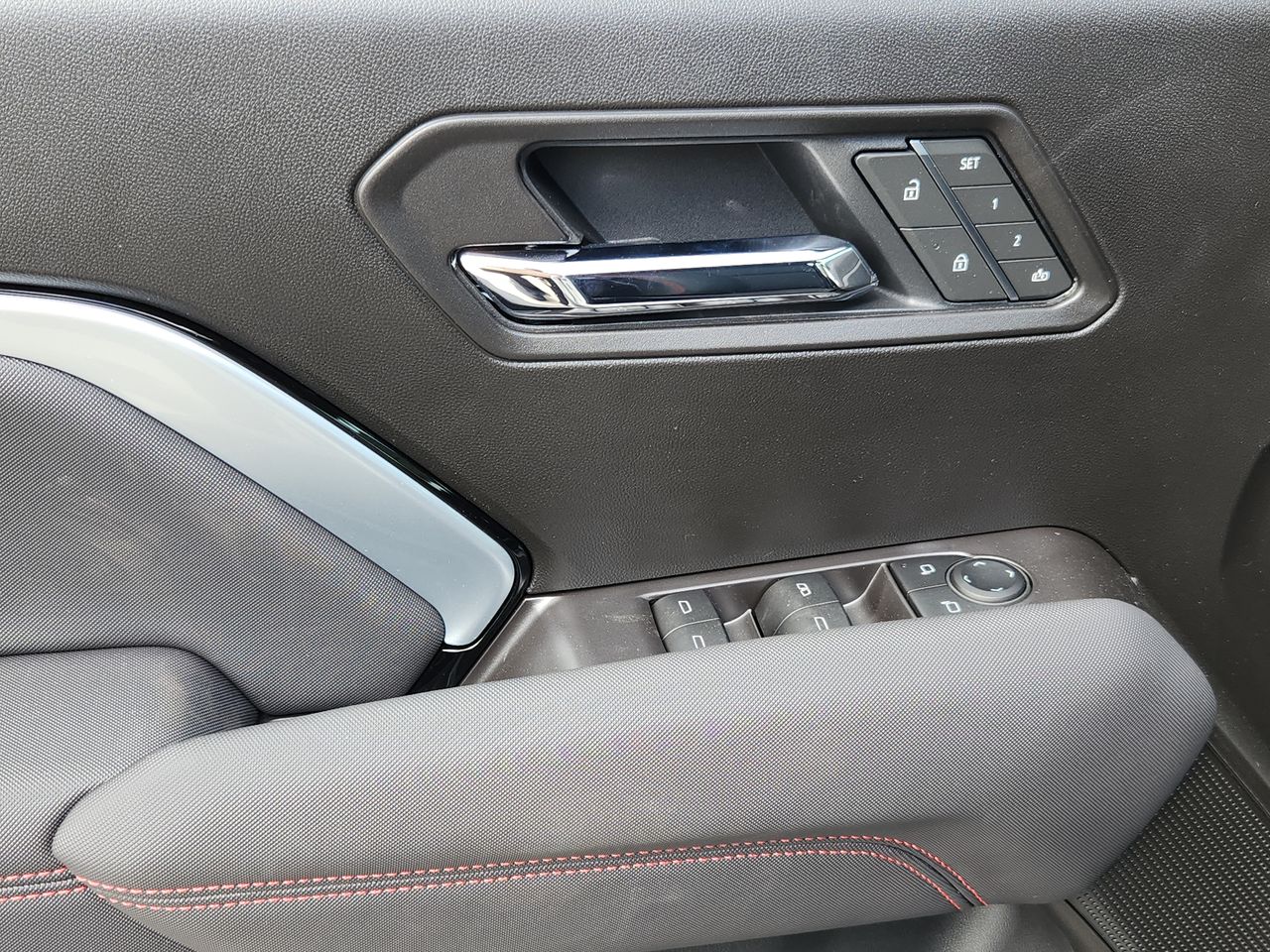 2025 Chevrolet Colorado Z71 photo 22