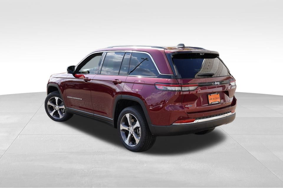 2023 Jeep Cherokee 4xe photo 6
