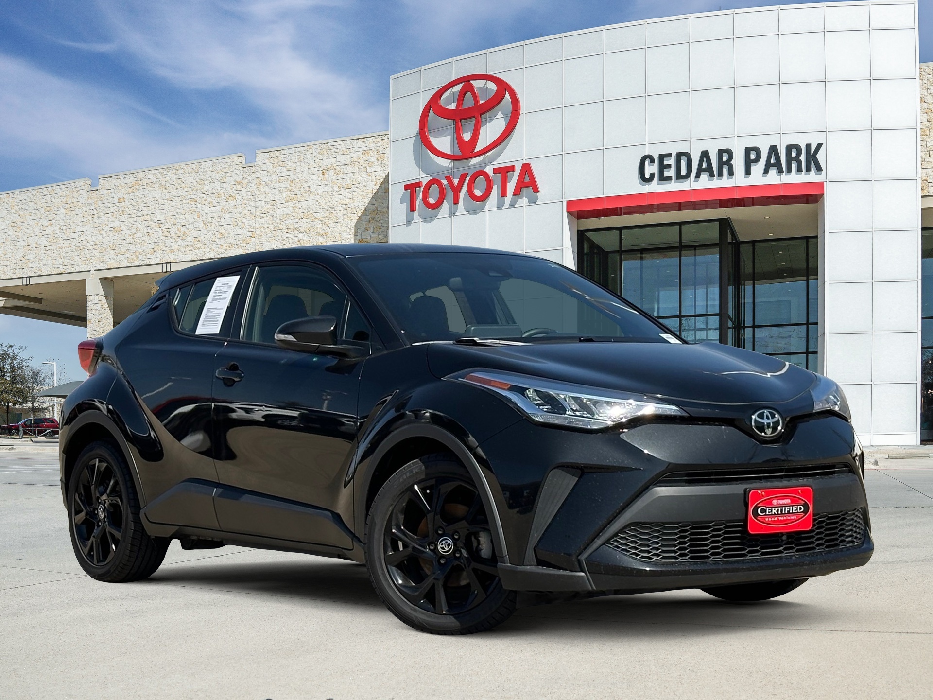 Certified Pre-Owned 2022 Toyota C-HR XLE 4D Sport Utility in Cedar
