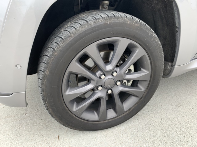 2019 Jeep Grand Cherokee High Altitude photo 3