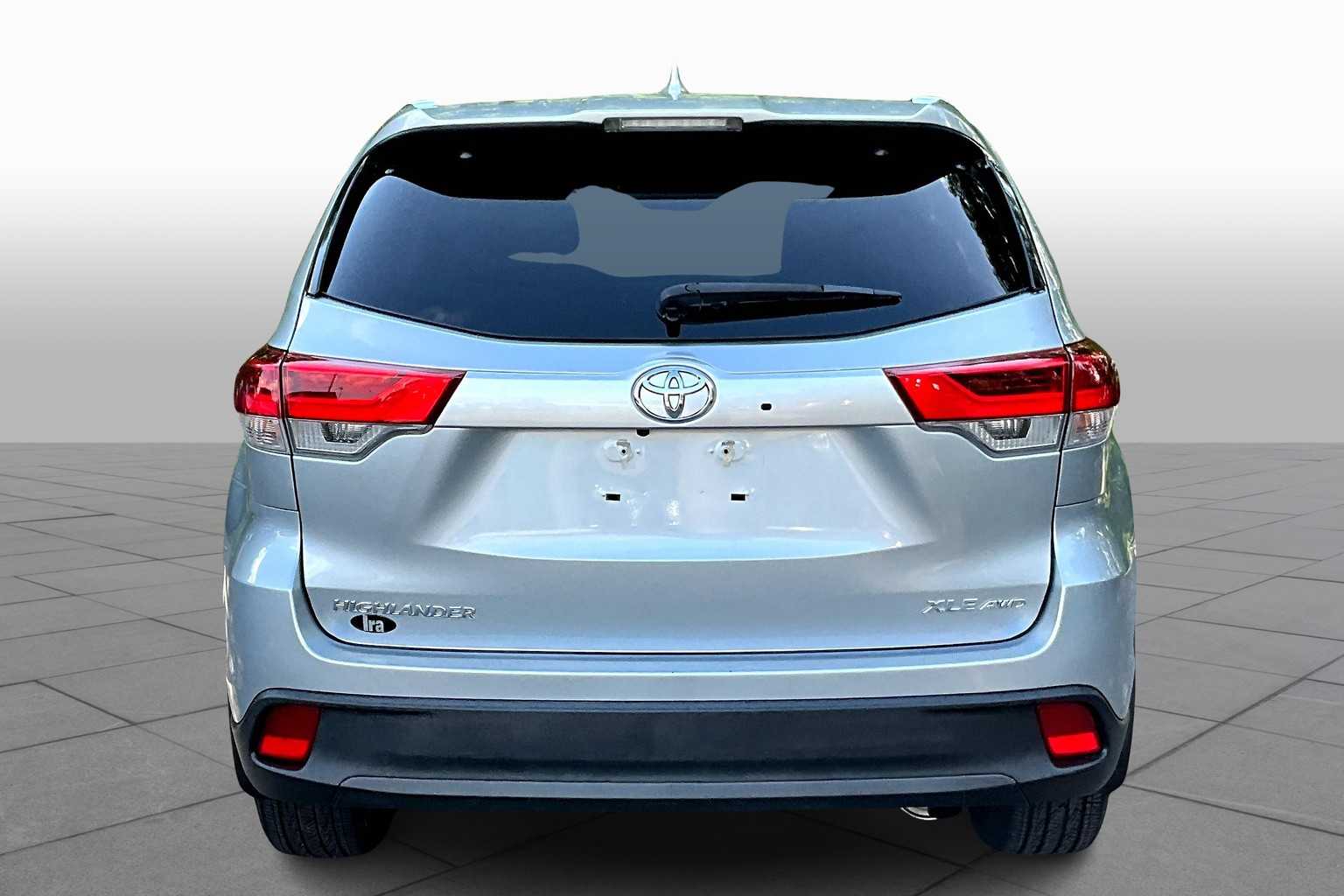 2019 Toyota Highlander XLE photo 4