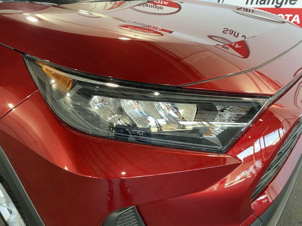 2025 Toyota RAV4 LE photo 10