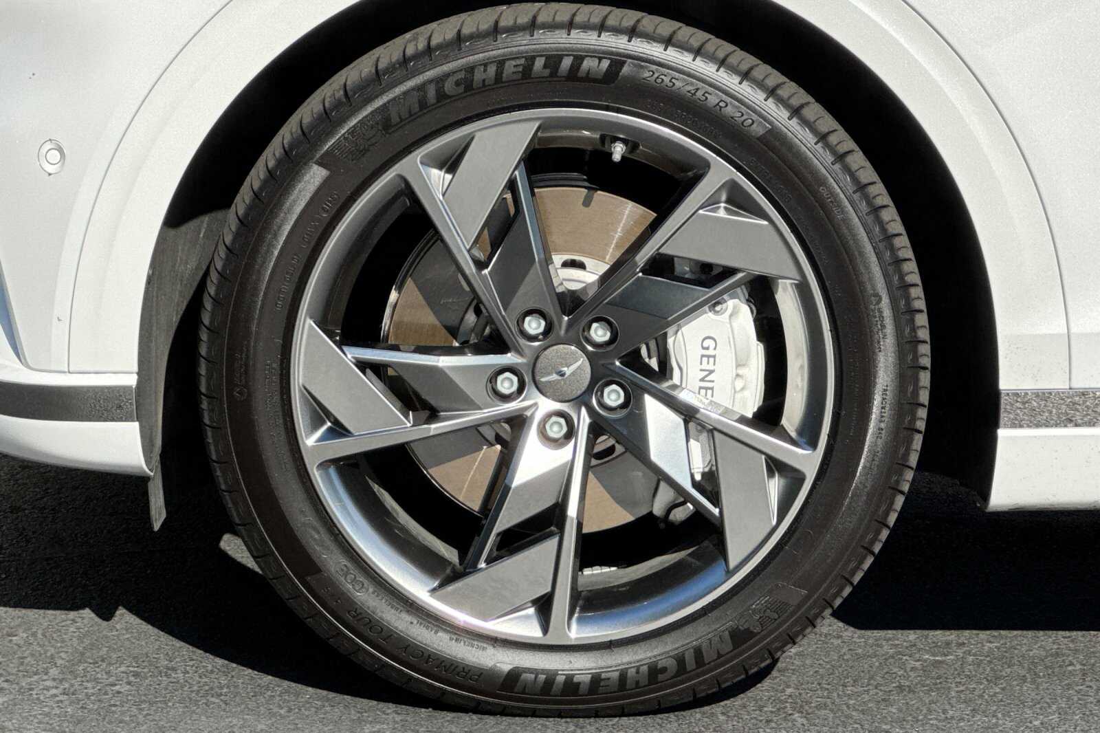 2025 Genesis Electrified GV70 Advanced photo 24