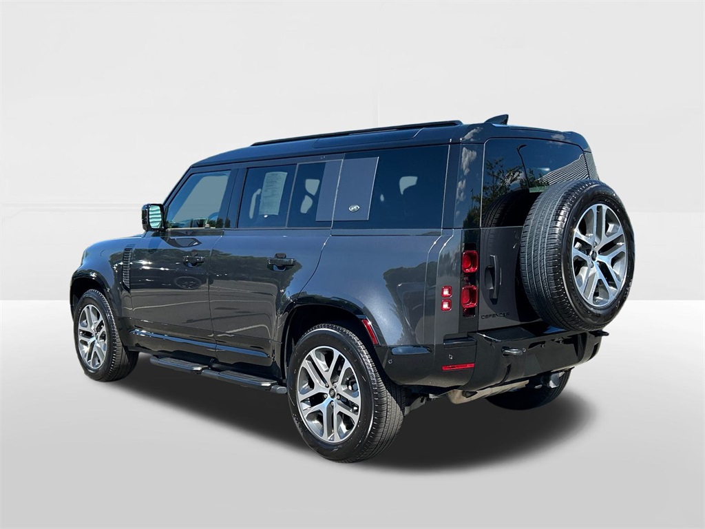2024 Land Rover Defender 110 X-Dynamic SE photo 6