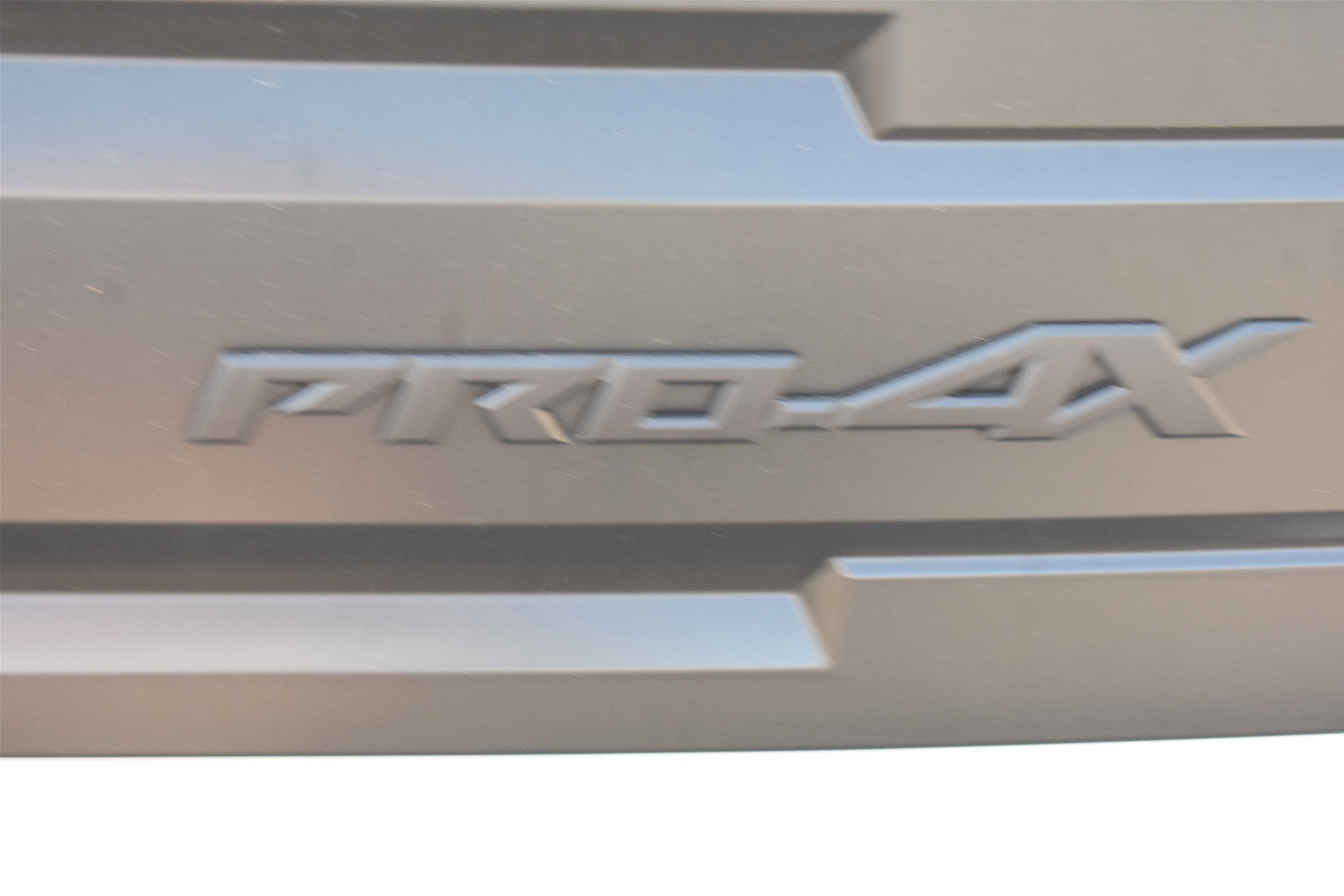 2026 Nissan Frontier Crew Cab PRO-4X photo 2