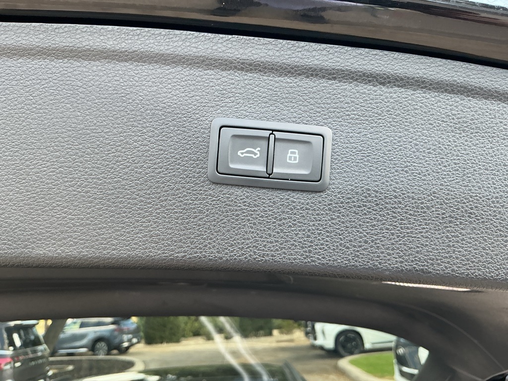 2022 Audi Q5 S line Premium Plus photo 23
