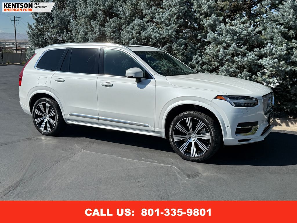2022 Volvo XC90 Recharge T8 Inscription photo 10