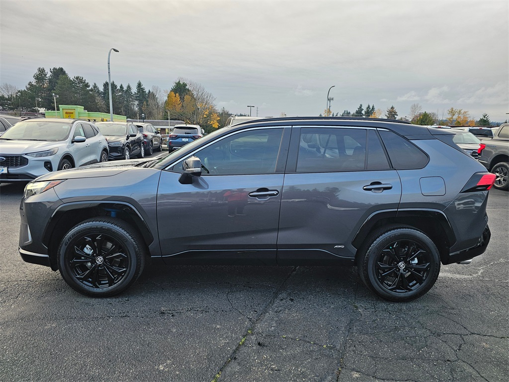 2024 Toyota RAV4 Hybrid XSE photo 2