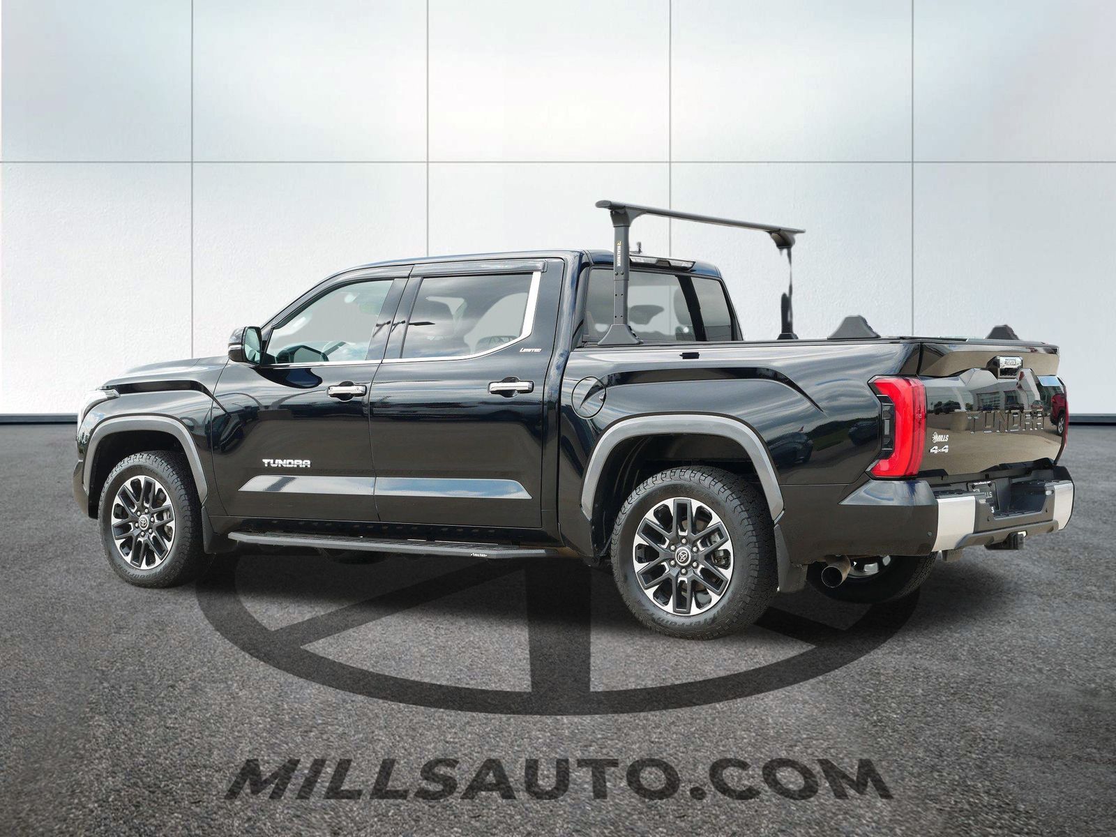 2023 Toyota Tundra Limited photo 3