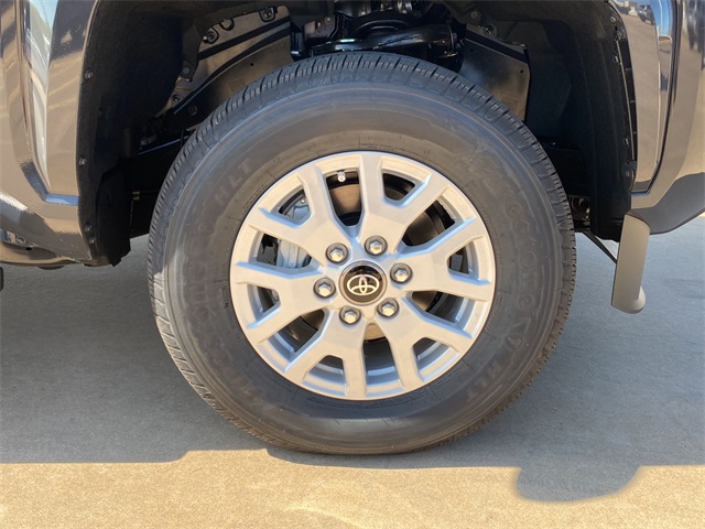 2025 Toyota Tacoma SR5 4x4 Double Cab photo 15