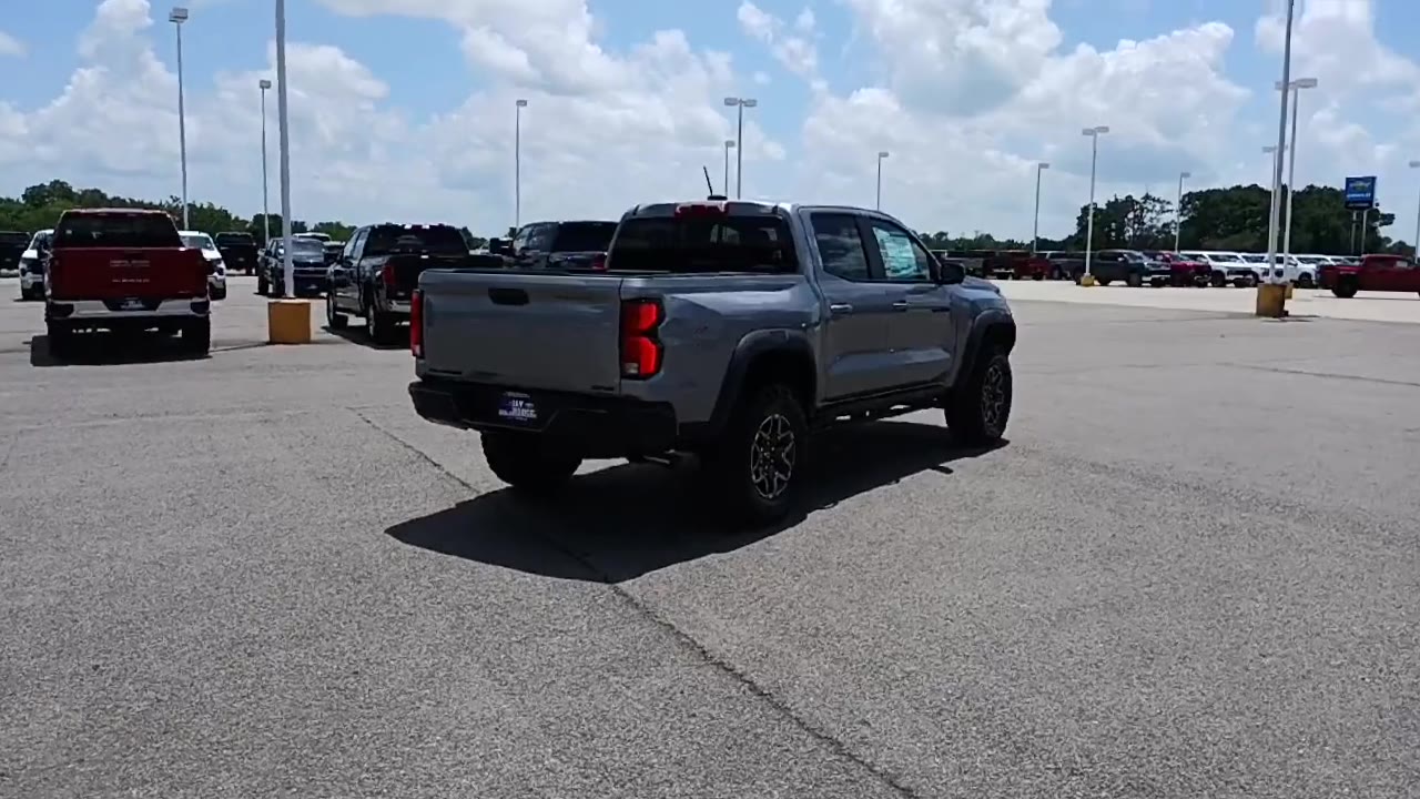 2025 Chevrolet Colorado ZR2 photo 7
