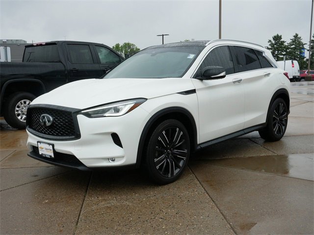 2022 Infiniti QX50 Luxe photo 3