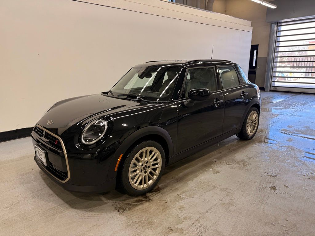 2026 MINI Hardtop 4 Door S's photo