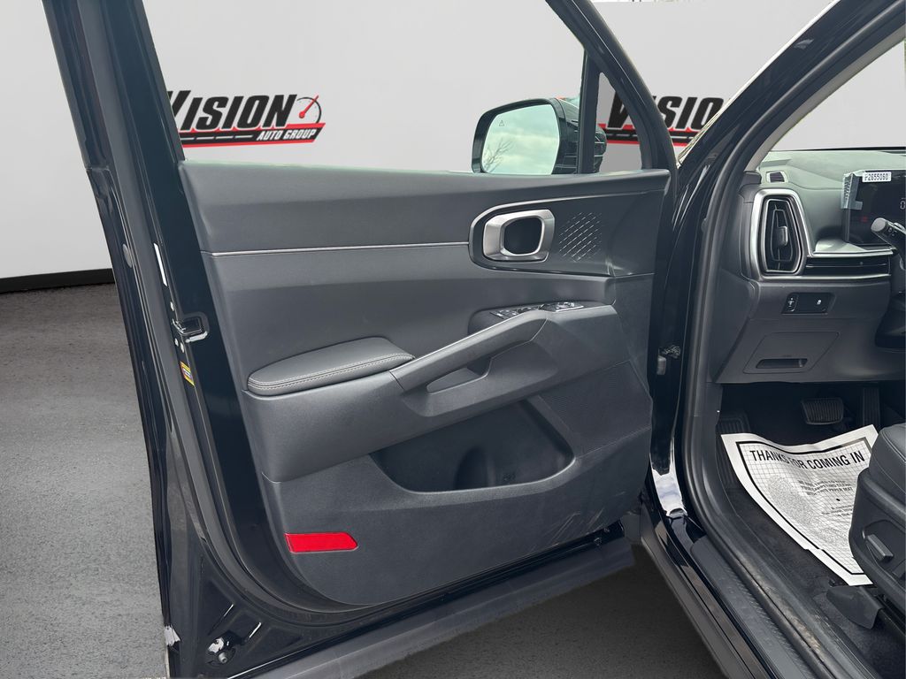 2026 Kia Sorento S photo 16