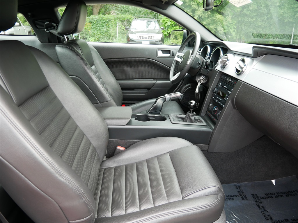 2008 Ford Mustang GT Premium photo 8