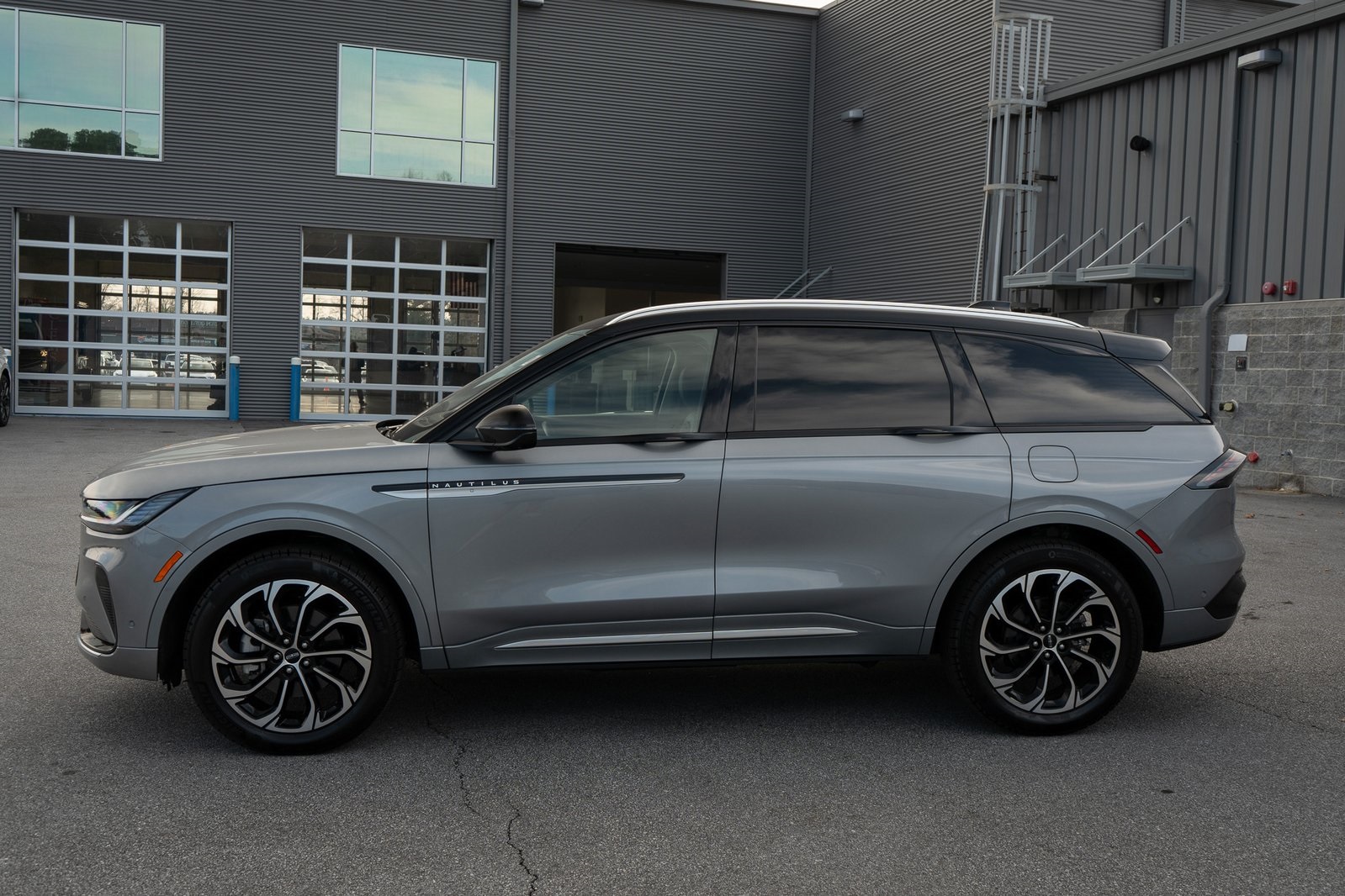 2024 Lincoln Nautilus Reserve photo 4